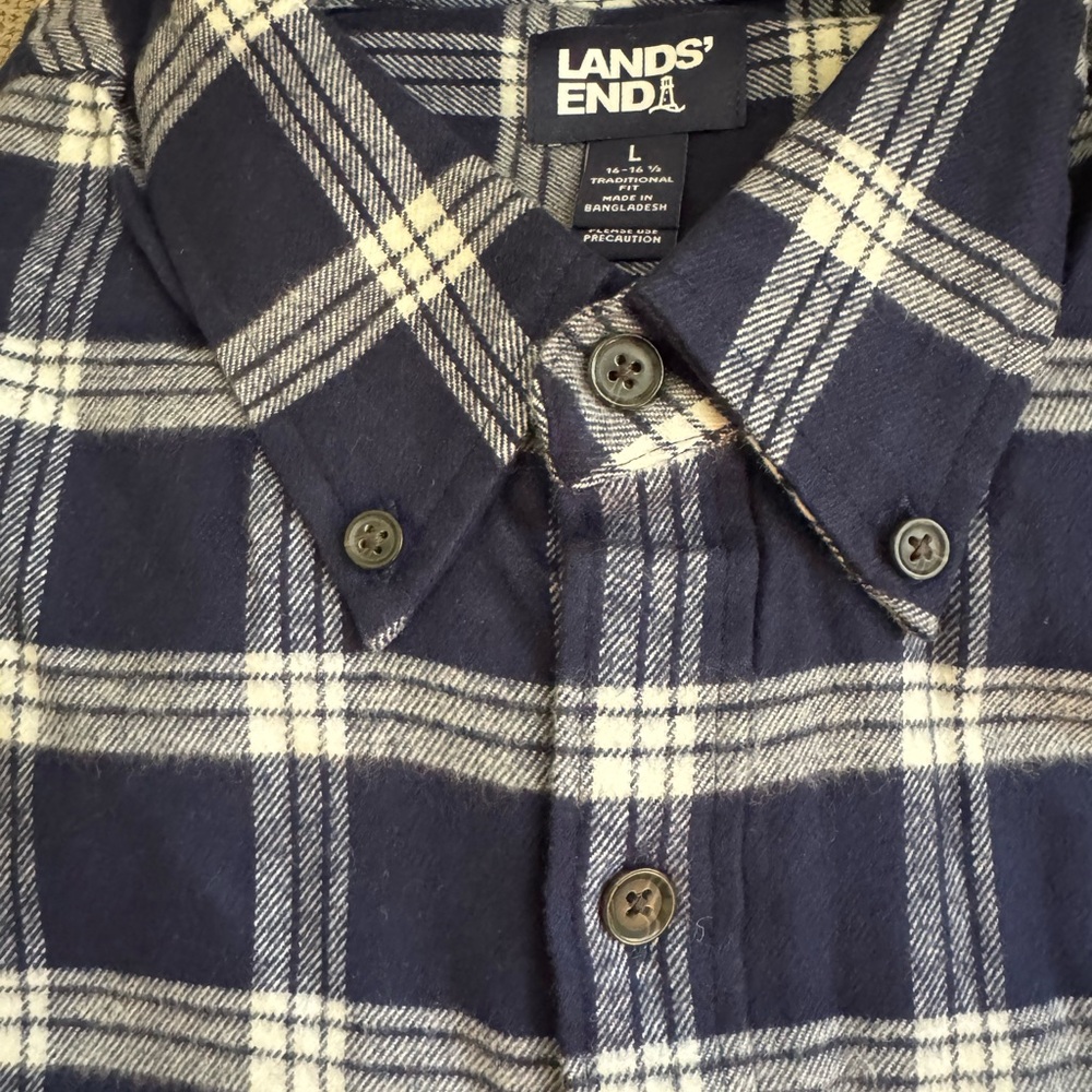 Men's Lands' End Traditional Fit
Flannel Shirt Button Up size L Navy
Plaid